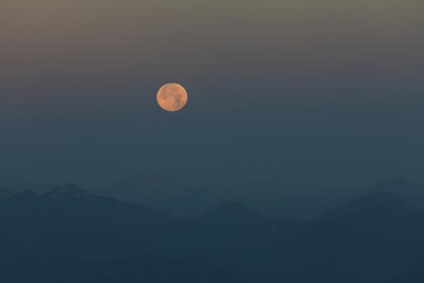 Vollmond, gesehen vom Falkert (Biosphärenpark Nockberge)