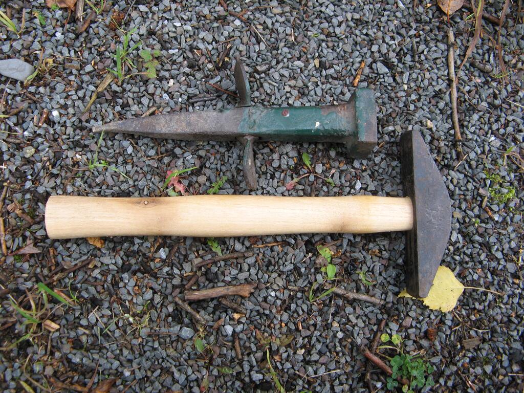 Dengelhammer © Zorro 43/Wikimedia Commons (CC0) Dengelhammer