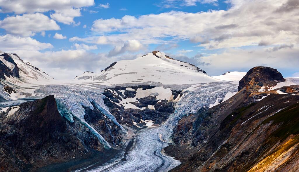 Blick auf die Pasterze © Yasonya / www.shutterstock.com Blick auf die Pasterze