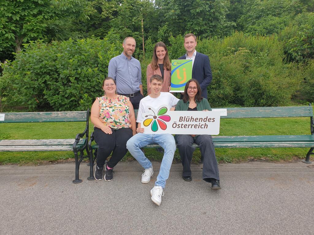 Ronald Würflinger (Blühendes Österreich), Corinna Gruber & Tobias Lang (Landjugend Österreich), Lena Rauter (CliMates Austria), Jonas Fertl & Sophie Krabina (künftige Jurymitglieder) © Ines Lemberger/Blühendes Österreich Changemaker #Nature – Youth lead the Change, Gruppenfoto Jurymitglieder und Partnerorganisationen