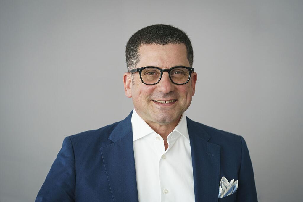 Mann mit Brille
