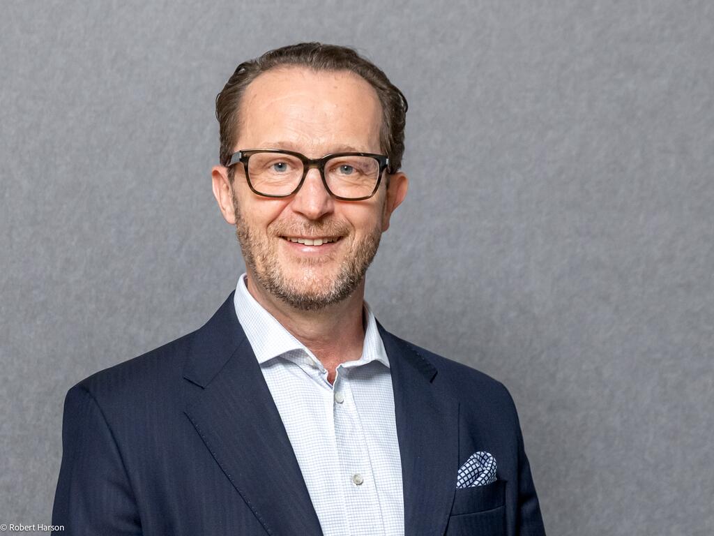 Mann mit Brille