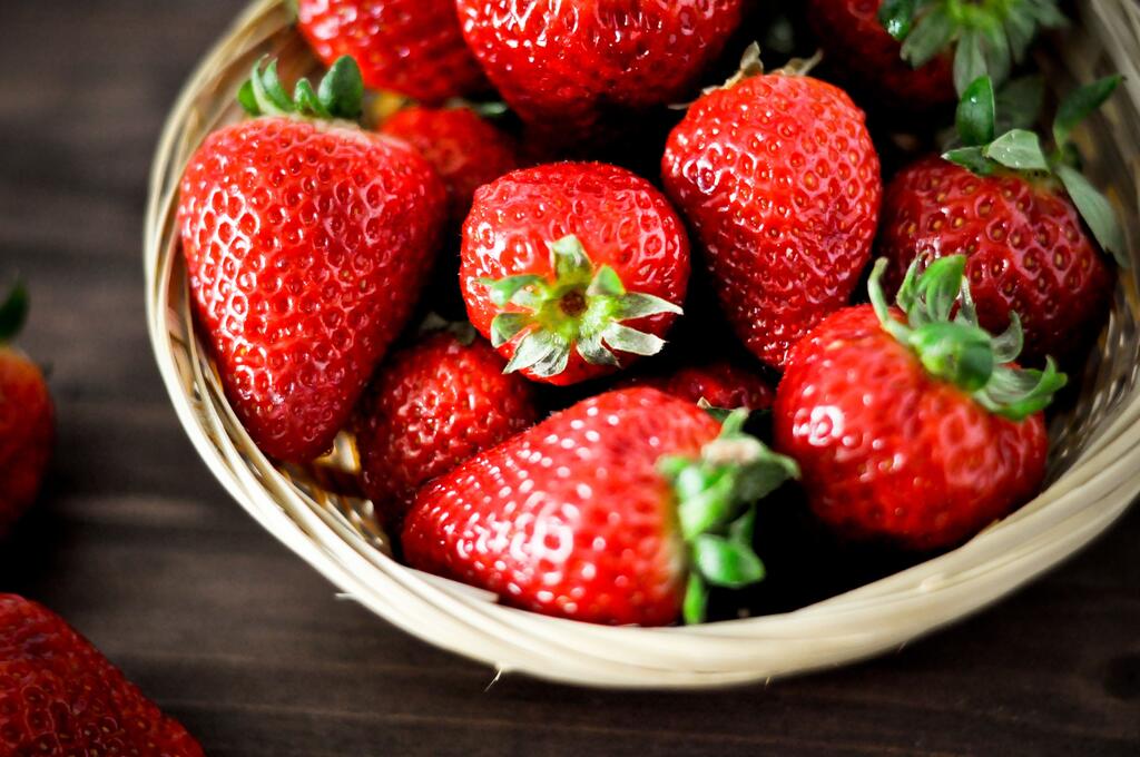 Erdbeeren in einem Korb