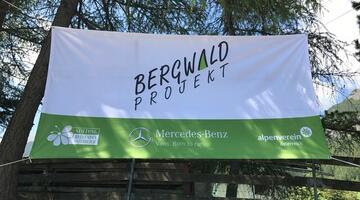 Bergwaldprojekt-Banner © Christina Schwann Bergwaldprojekt-Banner