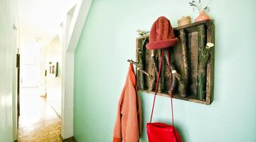 DIY Holzgarderobe