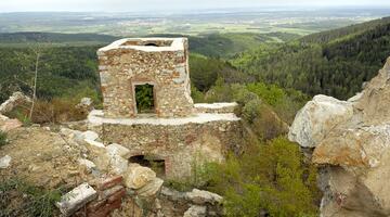 Ruine im Naturpark Landseer Berge