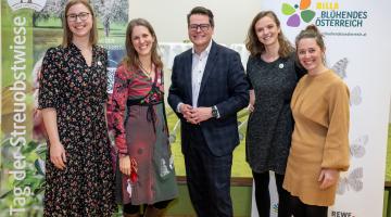 Wiener Klimastadtrat Jürgen Czernohorszky  und das Team der ObstStadt Wien